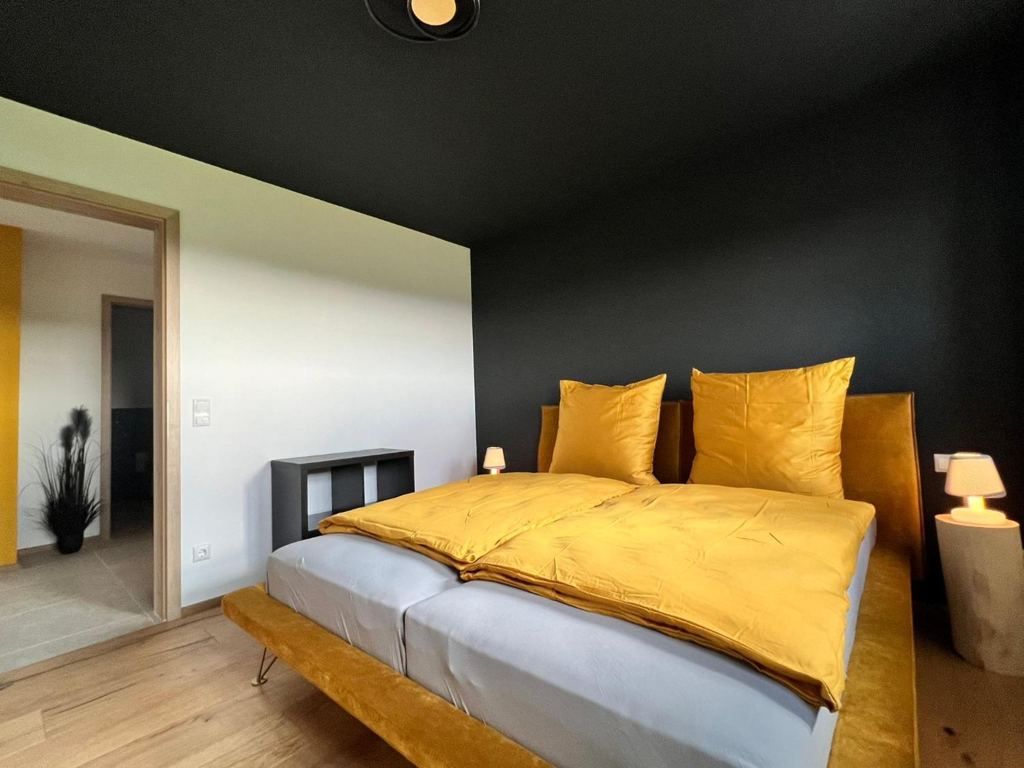 Stay Nice Apartments Dorfen Naehe Muenchen Jacuzzi Grillkota 75 Zoll Tv Esterno foto