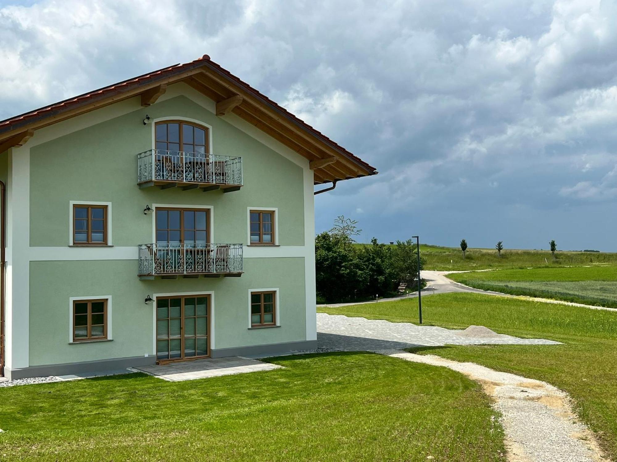 Stay Nice Apartments Dorfen Naehe Muenchen Jacuzzi Grillkota 75 Zoll Tv Esterno foto