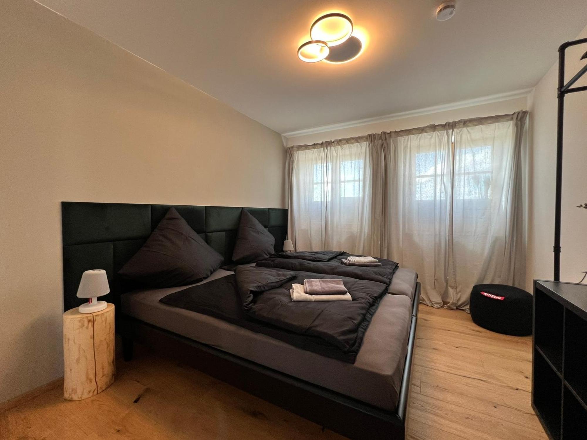 Stay Nice Apartments Dorfen Naehe Muenchen Jacuzzi Grillkota 75 Zoll Tv Esterno foto