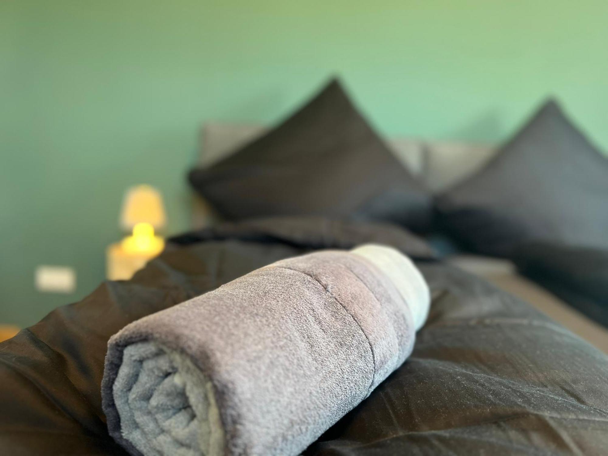 Stay Nice Apartments Dorfen Naehe Muenchen Jacuzzi Grillkota 75 Zoll Tv Esterno foto