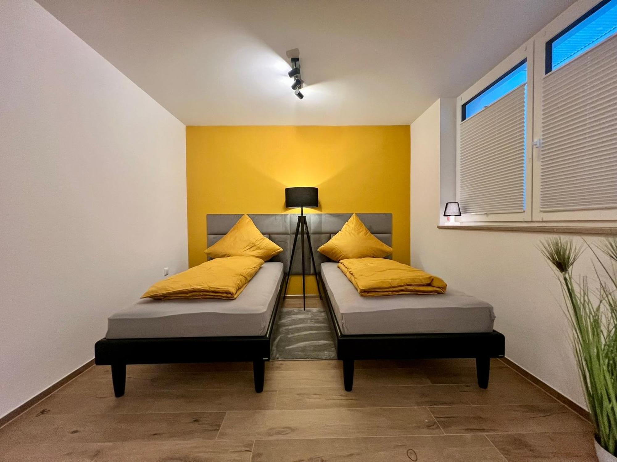 Stay Nice Apartments Dorfen Naehe Muenchen Jacuzzi Grillkota 75 Zoll Tv Esterno foto