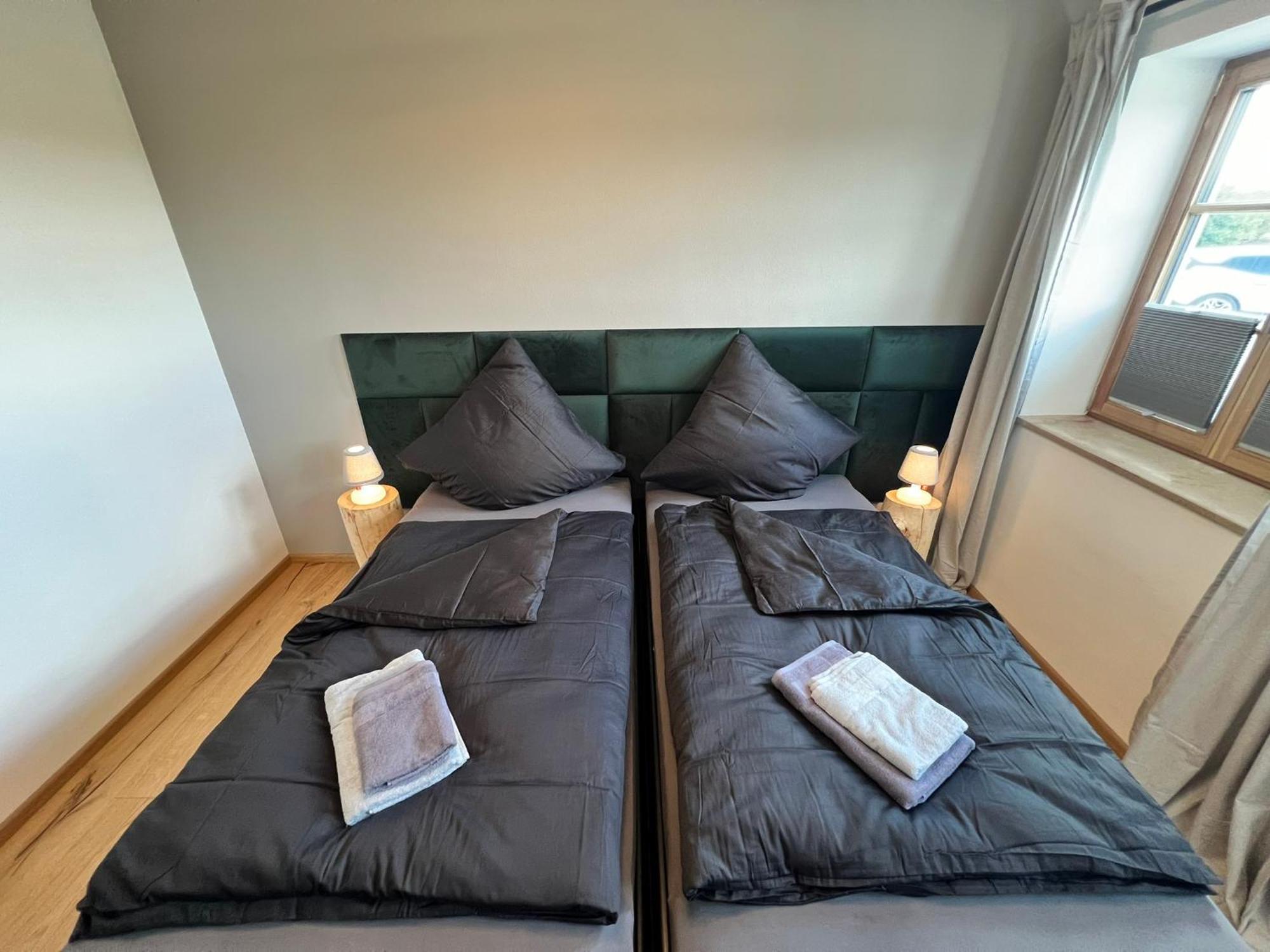 Stay Nice Apartments Dorfen Naehe Muenchen Jacuzzi Grillkota 75 Zoll Tv Esterno foto